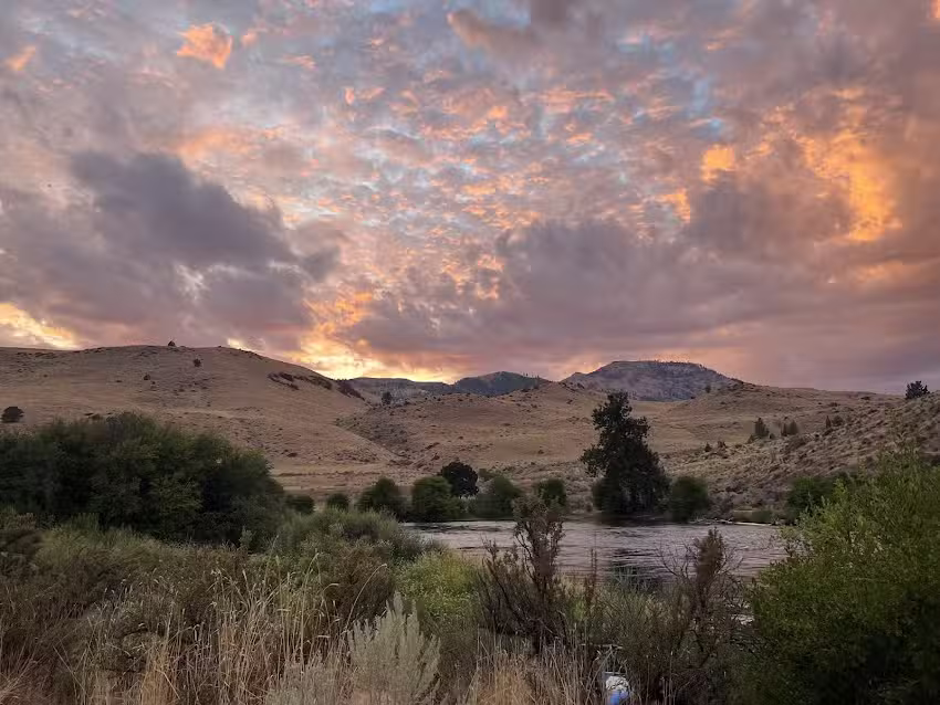 Tributary Whitewater Tours &ndash; Deschutes River Outpost
