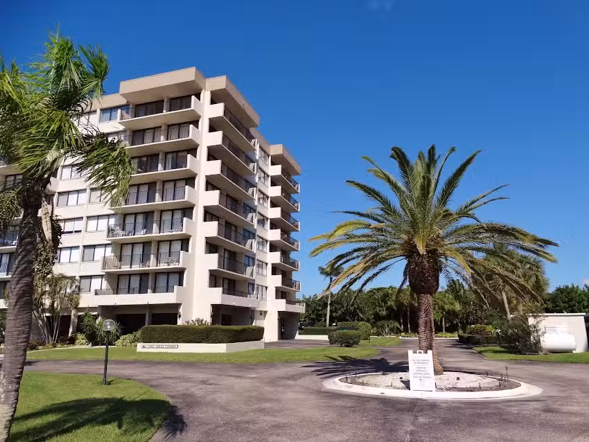 Tropical Sands Accommodations at Siesta Key- OHATB