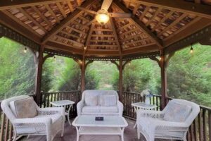 Twin Mountain River House