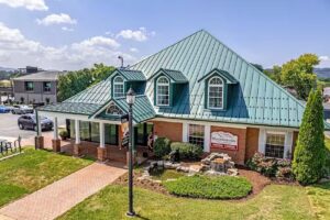 Visit Hendersonville