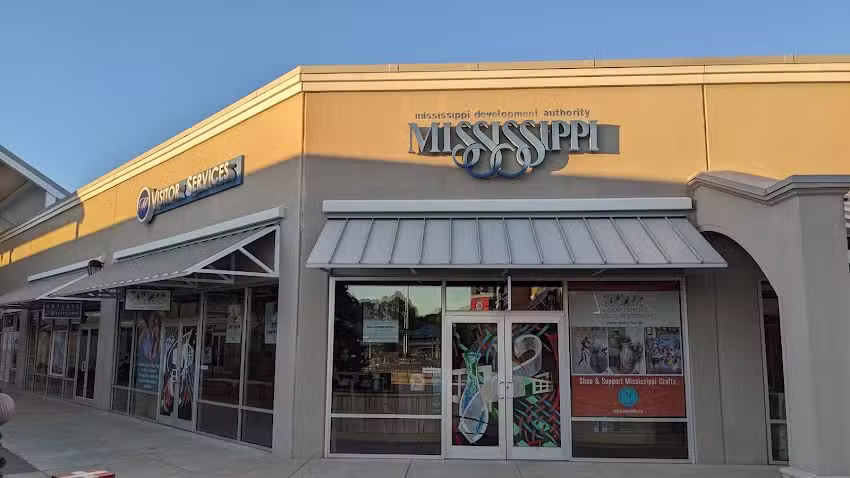 Visitor Services – Outlets of Mississippi