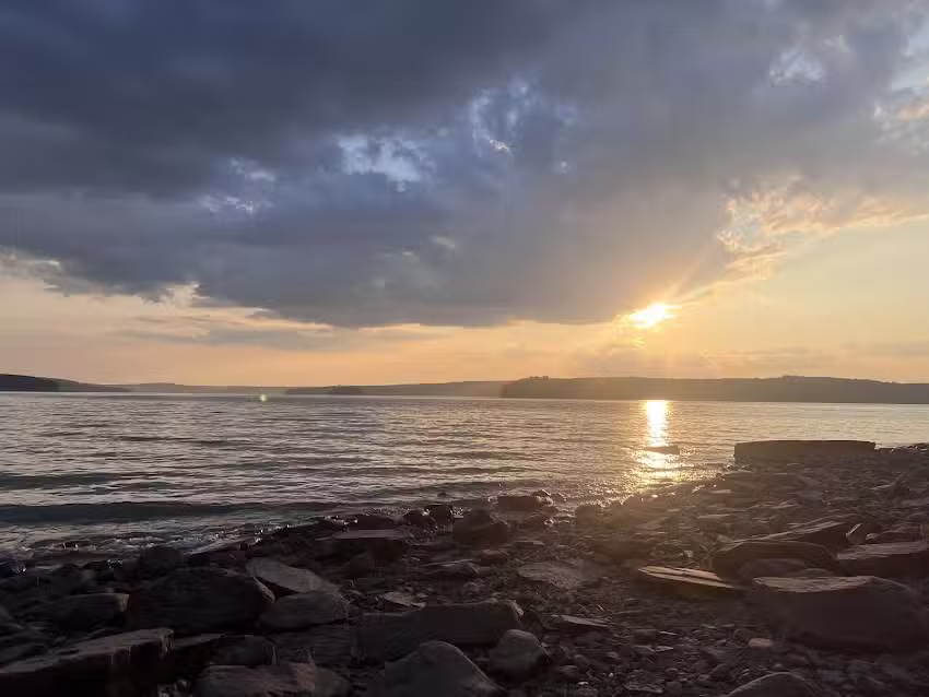 Wallenpaupack Scenic Boat Tour & Boat Rentals