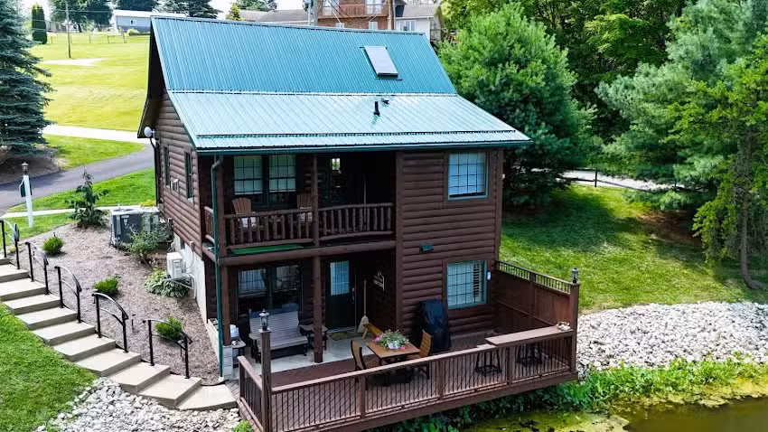 Water&rsquo;s Edge Cabins