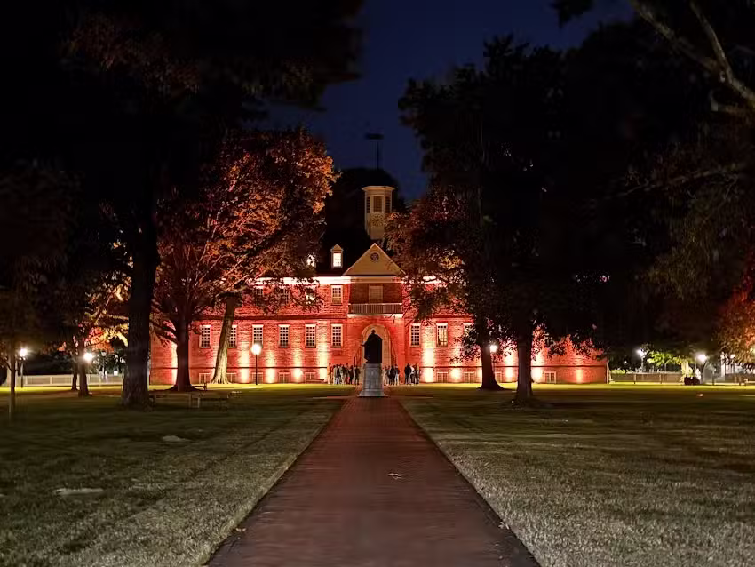 Williamsburg Ghost Tour & Haunted Pub Crawls