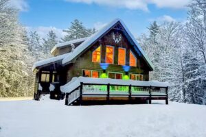 Wiski Pines Lodge at Sunday River Ski Resort