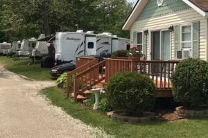 Y Waite Crooked Lake Resort