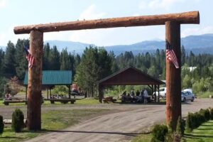 Yellowstone Lux Resort