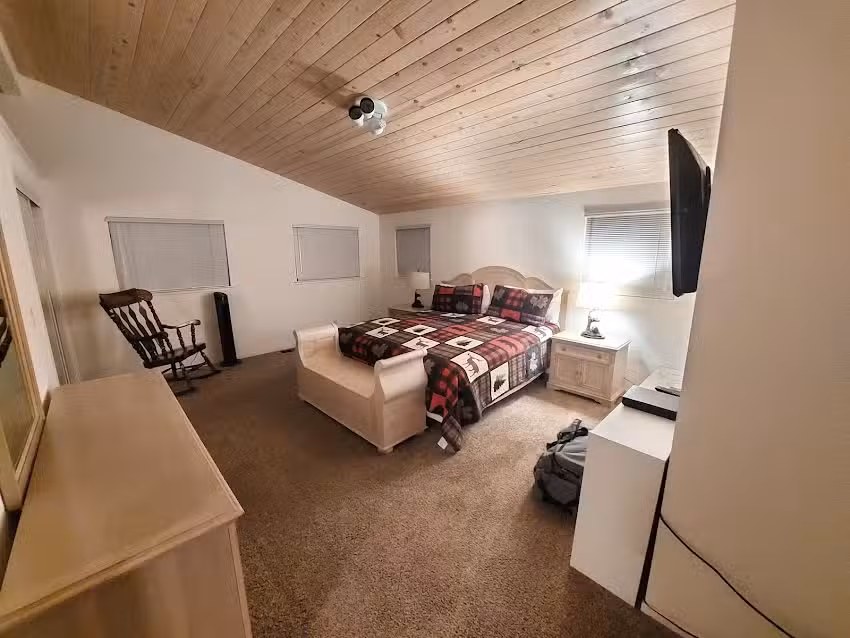 Yosemite Falls Cabin