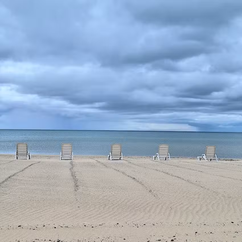 Young&rsquo;s Getaway Beachfront Resort